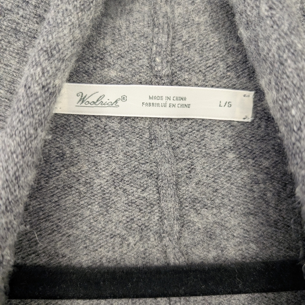 Gray Open Front Cardigan with Patterned Hem - image 2